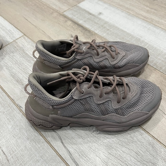 Adidas ozweego - Picture 2 of 5